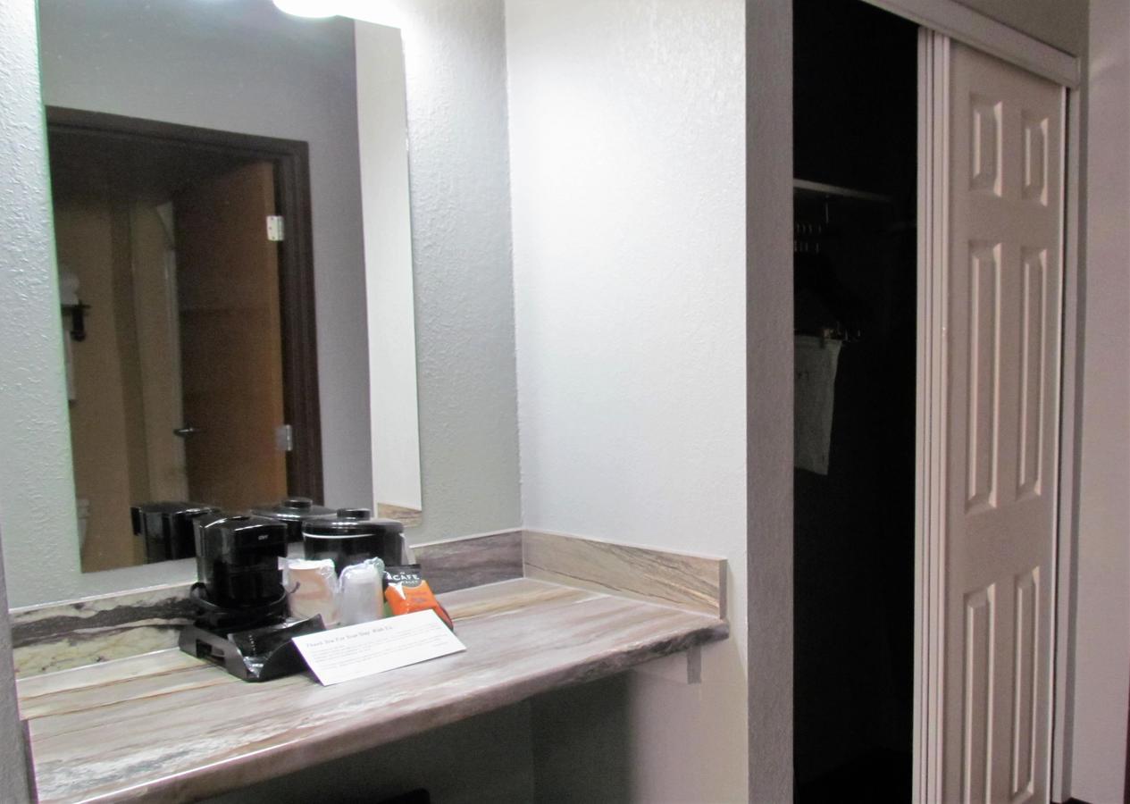 Oak Hill Inn & Suites Canton Dış mekan fotoğraf